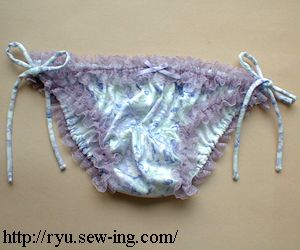 かわいいビキニ